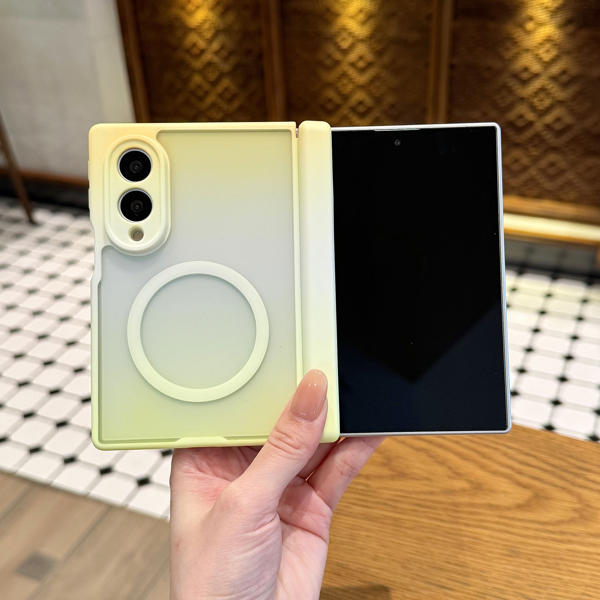 Premium Fashion Gradient Color - огляд і ціна Gradient Color Case