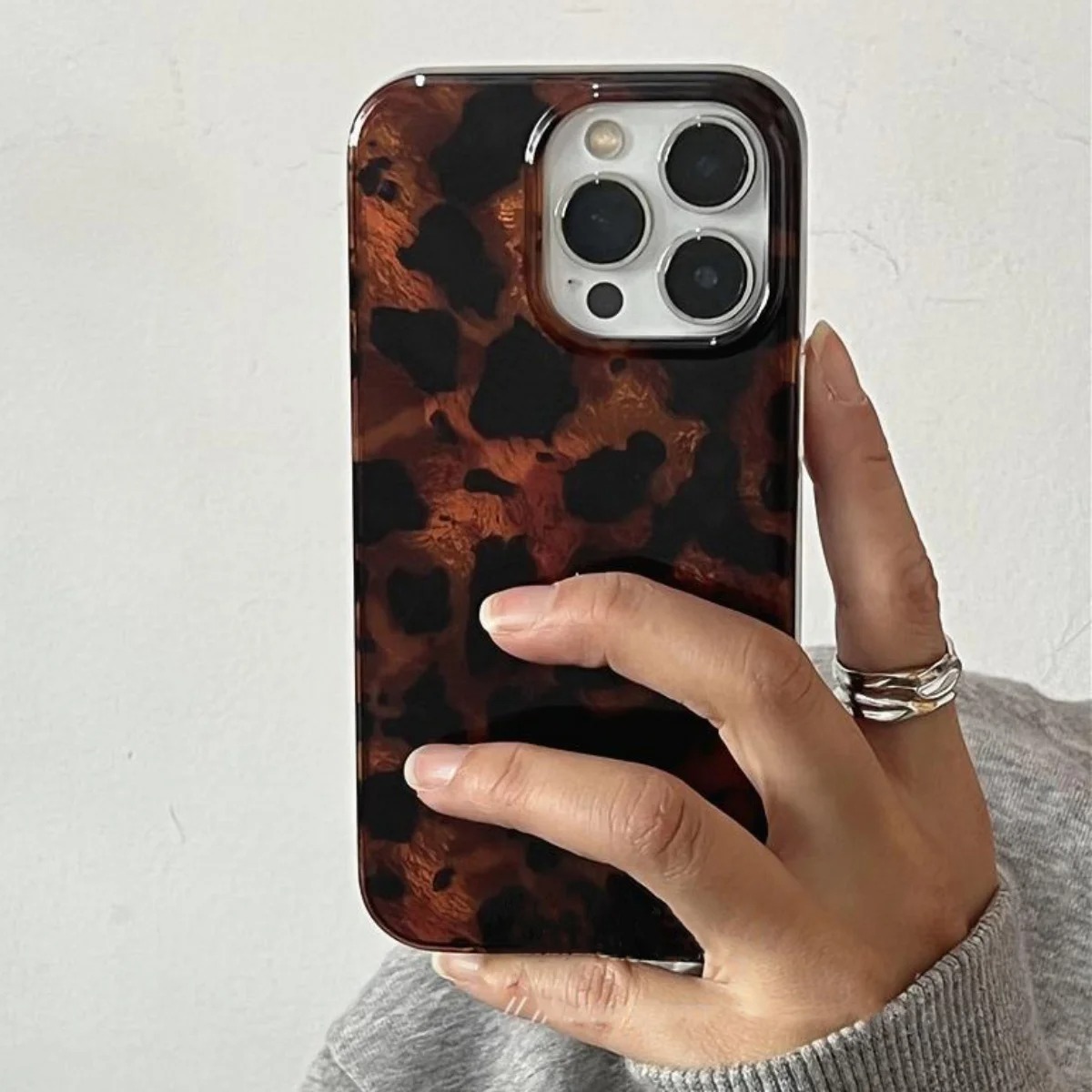 Retro Amber Texture Laser Phon - огляд і ціна Phone Cases Iphone 15